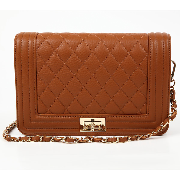 本革キルティングショルダーレザーバッグ：ブラウン