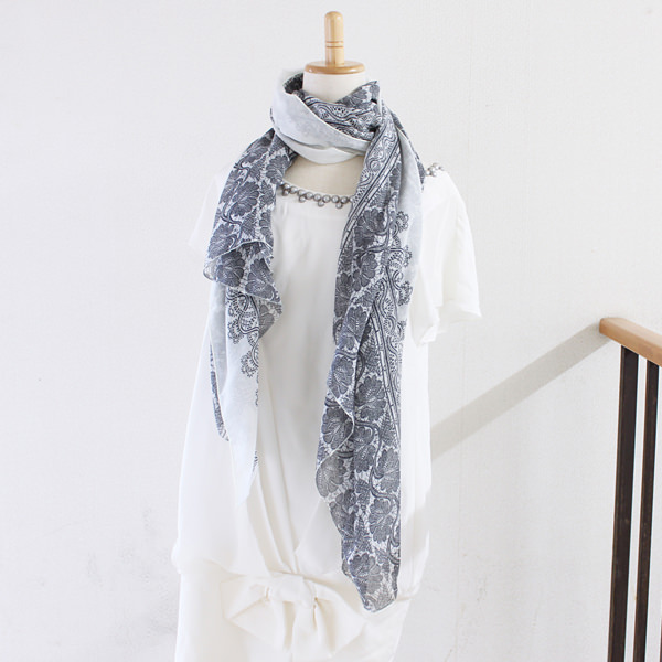 プラントプリントストール：ブラック着用イメージ画像