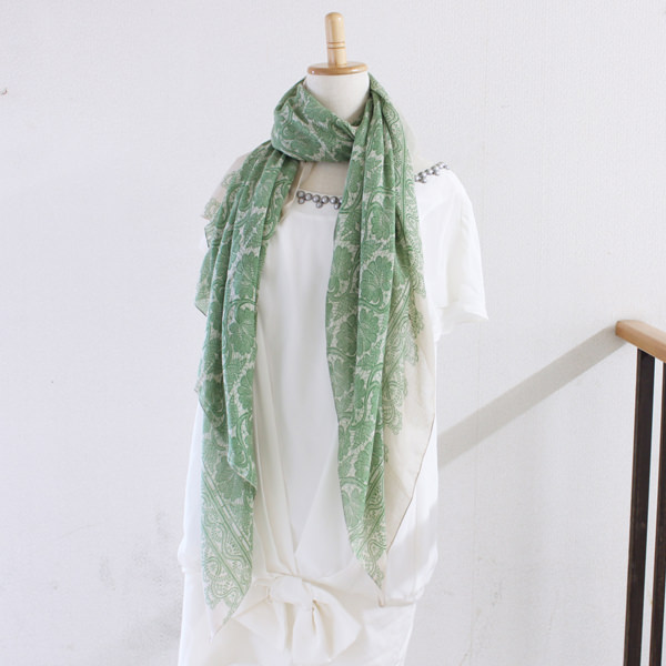 プラントプリントストール：グリーン着用イメージ画像