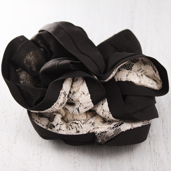 サテンレースシュシュ：ブラック