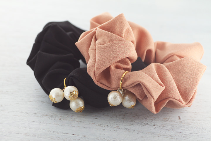 パールチャーム付きシュシュ:画像2