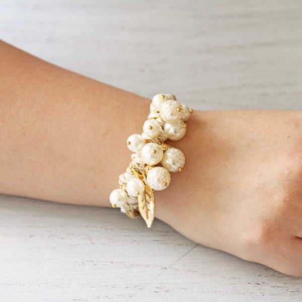 パール付きレースヘアゴム：装着画像